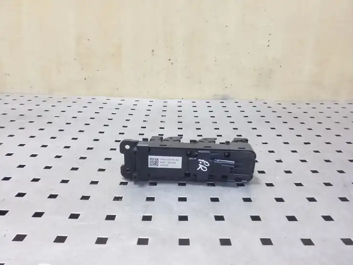 Land Rover Range Rover Sport L494 (2013 - 2017) CPLA14540AD Блок кнопок стеклоподъемников — фото 4