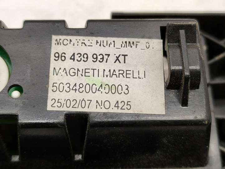Citroen Berlingo (2003 - 2007)  96439997XT Экран/ дисплей / маленький экран