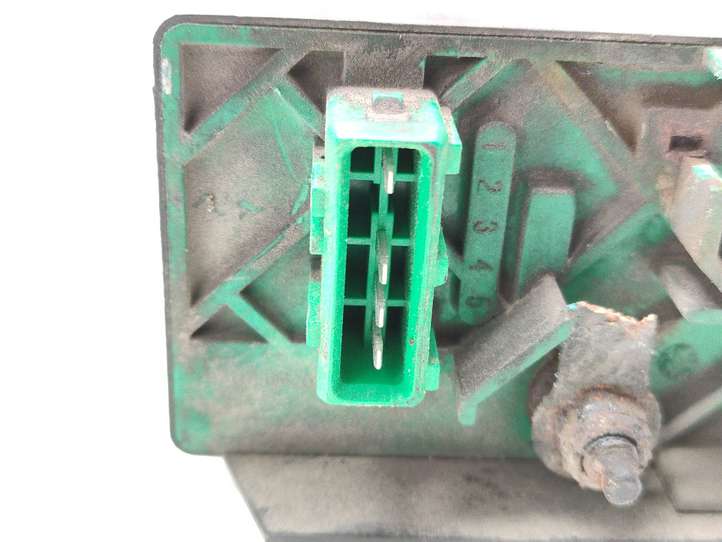 Peugeot 307 (2001 - 2005)  9639912580 Реле подогрева свеч
