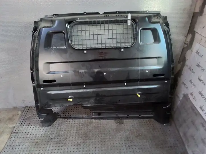 Citroen Jumpy (2016 - ) Панель багажника — фото 2