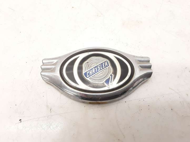 Chrysler PT Cruiser (2000 - 2010)   Значок производителя / буквы модели