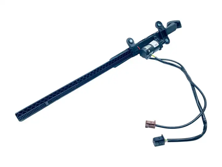 BMW 4 F32 F33 (2013 - 2017) 72117307916 Электродвигатель регулировки ремня безопасности — фото 2