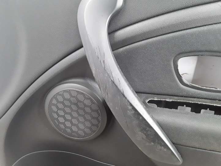 Renault Megane III (2009 - 2016)  809007021R Обшивка передней двери