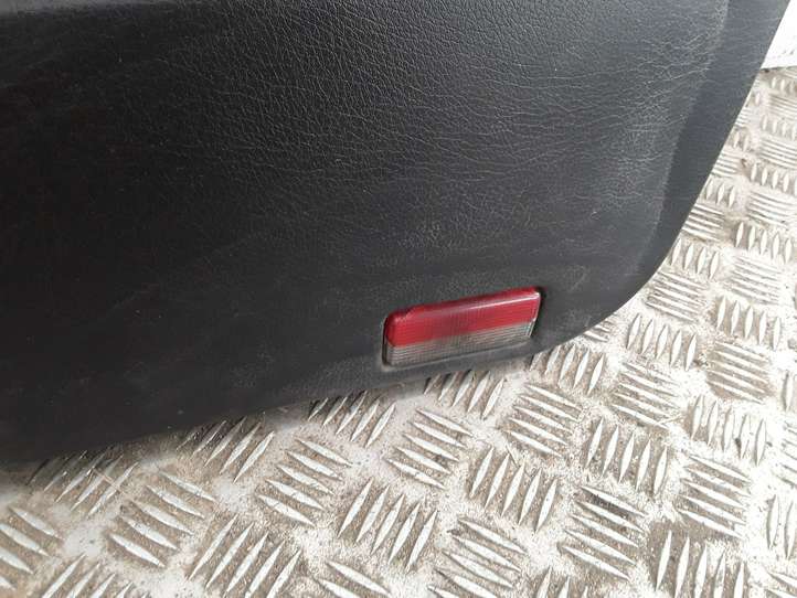 Peugeot 406 (1999 - 2006)   Обшивка передней двери