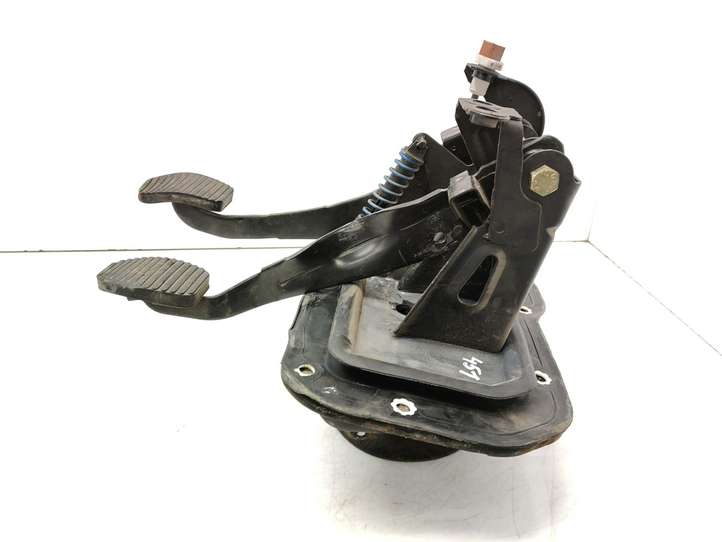 Peugeot 406 (1999 - 2006)  96334201A Педаль