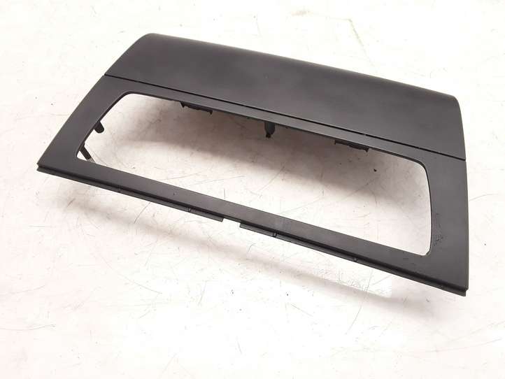 BMW 1 E81 E87 (2004 - 2011)  6976846 Отделка внутренней панели