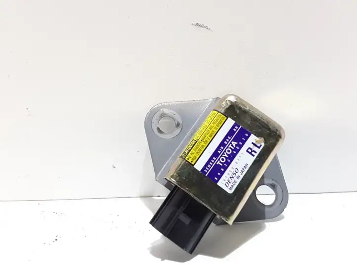 Toyota Land Cruiser (J120) (2002 - 2009) 8983360010 Датчик удара SRS — фото 1