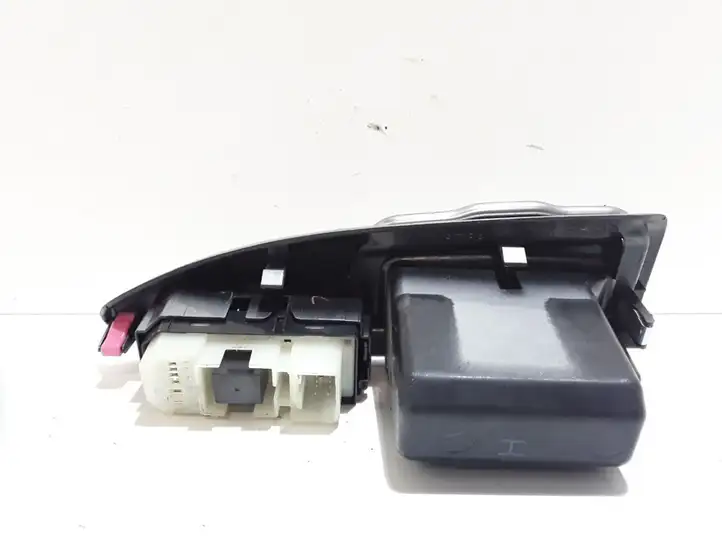 Toyota Land Cruiser (J120) (2002 - 2009) 8403060020 Блок кнопок стеклоподъемников — фото 2