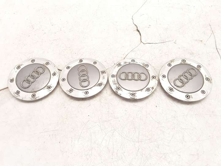 Audi A6 (2001 - 2004)  4B3601165A Заводская крышка (крышки) от центрального отверстия колеса