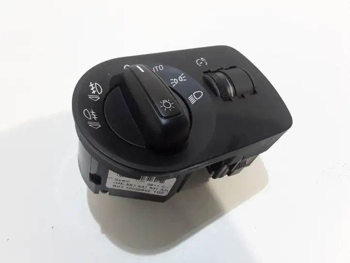 Audi Q3 8U (2011 - 2014) 8X1941531AH Включатель фонарей — фото 1