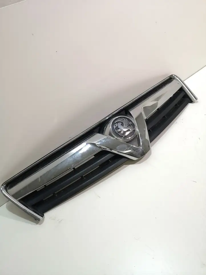 Opel Antara (2006 - 2011) 96433237 Передняя решетка — фото 1