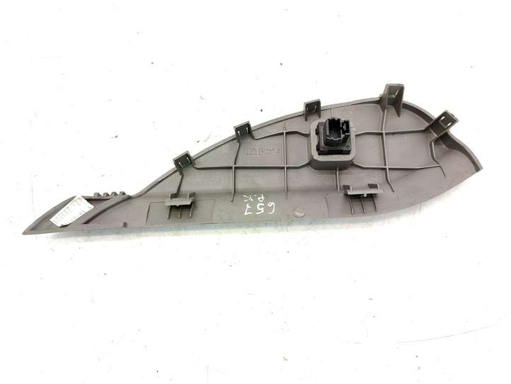 Citroen Xsara Picasso (1999 - 2012)  9631315777 Отделочный щит панели (боковой)
