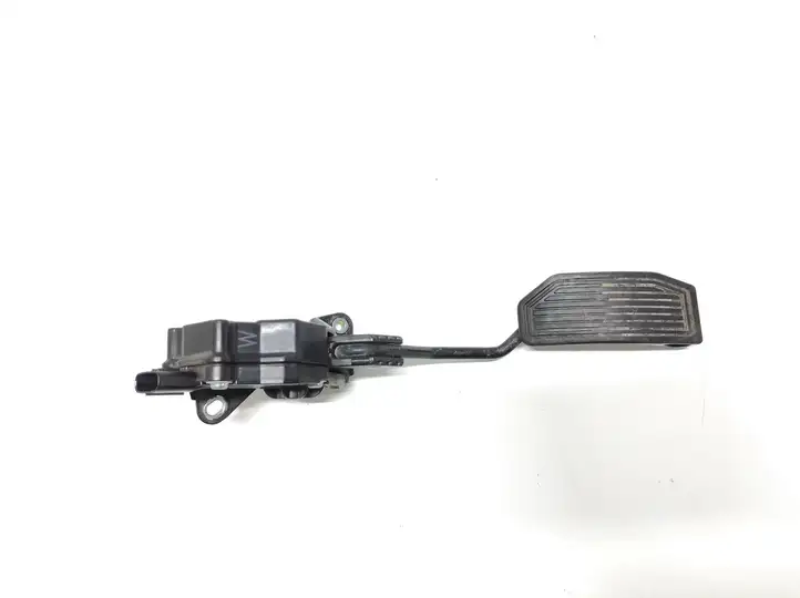 Toyota Prius (XW30) (2009 - 2015) 7811012040 Педаль акселератора — фото 1