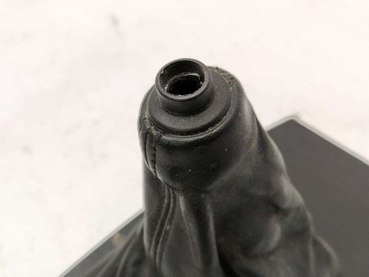 Audi A6 (2001 - 2004)  4B0864261AD Отделка рычага переключения передач (кожа, головка)