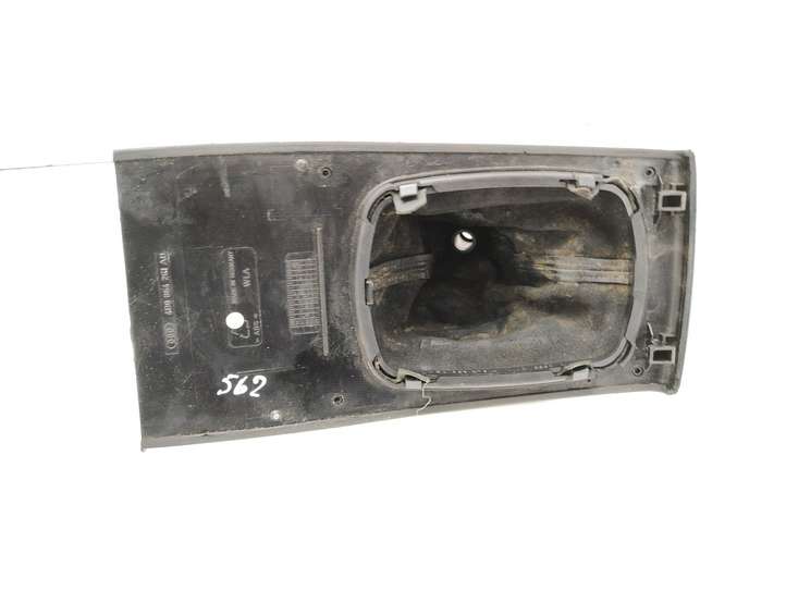 Audi A6 (2001 - 2004)  4B0864261AD Отделка рычага переключения передач (кожа, головка)