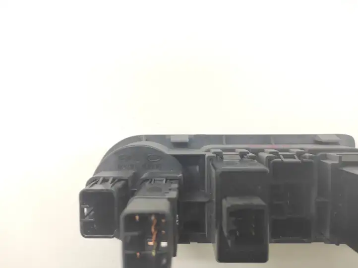 Hyundai H-1, Starex, Satellite (2007 - 2013) 933104H000 Включатель фонарей — фото 2