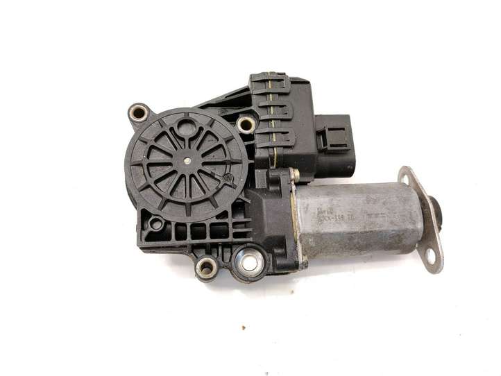 Audi A6 (2001 - 2004)  0130821775 электродвигатель переднего стеклоподъемника