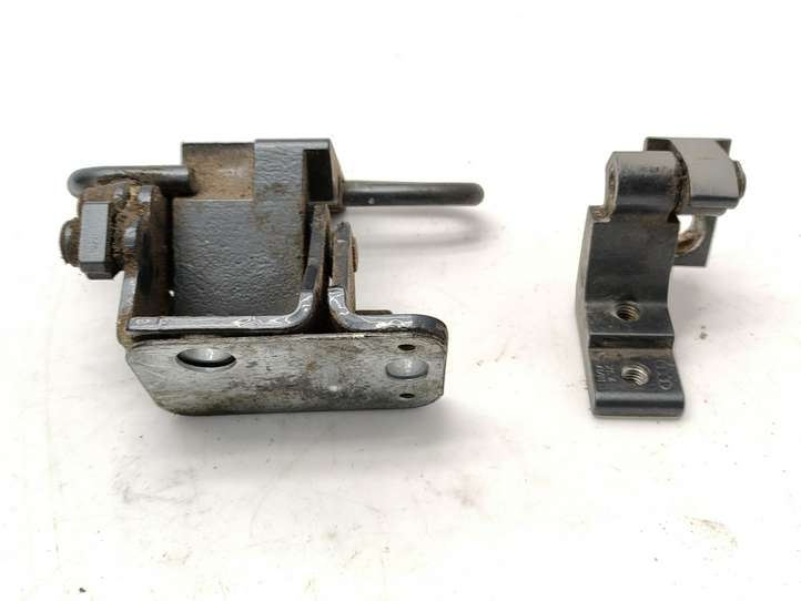 Audi A6 (2001 - 2004)  4B0833412E  Комплект петель задней двери