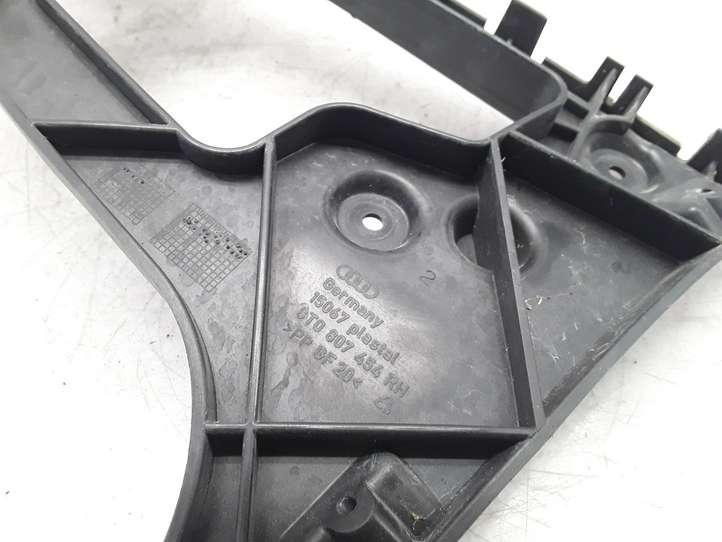 Audi A5 (2007 - 2011)  8T0807454RH  Держатель заднего бампера (кронштейн)