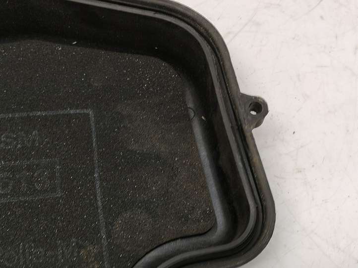 Audi A6 (2001 - 2004)  4B1907613 Крышка ящика предохранителей