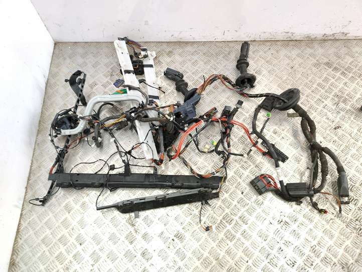 Opel Astra (2004 - 2009)  13198860 Другой проводник