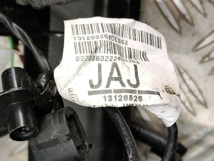 Opel Astra (2004 - 2009)  13198860 Другой проводник