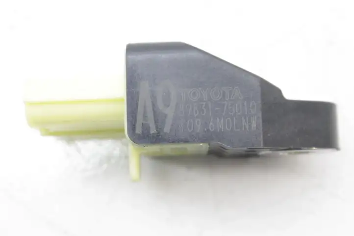 Toyota Prius+ (ZVW40) (2011 - 2018) 8983175010 Датчик удара SRS — фото 4