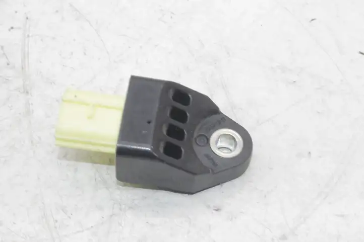 Toyota Prius+ (ZVW40) (2011 - 2018) 8983130020 Датчик удара SRS — фото 1