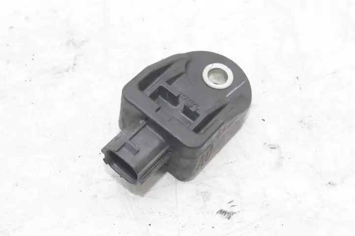 Toyota Prius+ (ZVW40) (2011 - 2018) 8917375010 Датчик удара SRS — фото 4
