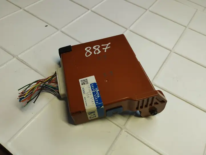 Lexus IS 220 (2005 - 2010)  8865053072 Модуль блока управления кондиционером