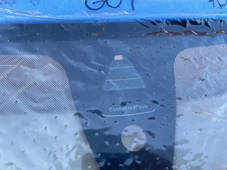 BMW X7 G07 (2018 - )  7440763 Переднее стекло