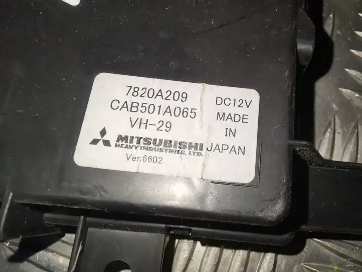 Mitsubishi Outlander (2007 - 2012) 7820A209 Модуль управления кондиционером — фото 4
