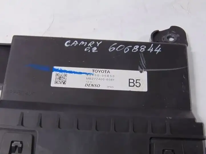 Toyota Camry VIII XV70 (2017 - 2020) 8865006840 Модуль управления кондиционером — фото 4