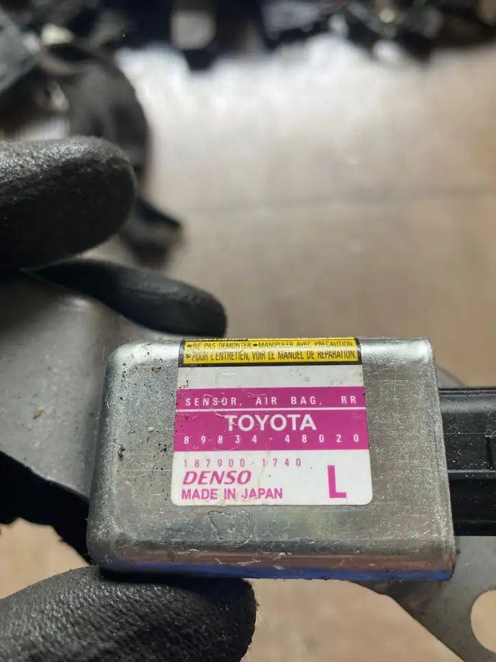 Lexus RX 330 (2003 - 2006)  8983448020 Датчик удара надувных подушек