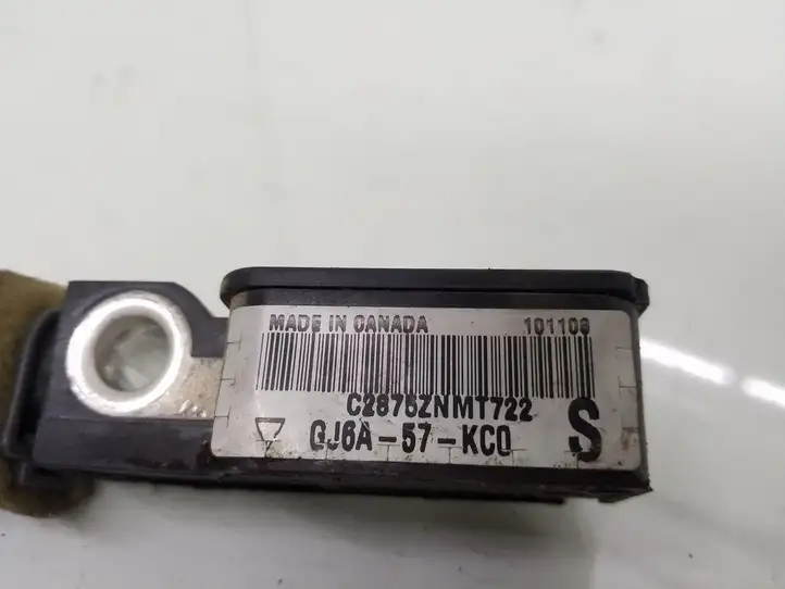 Mazda 6 (2002 - 2005) GJ6A57KC0 Датчик удара SRS — фото 3