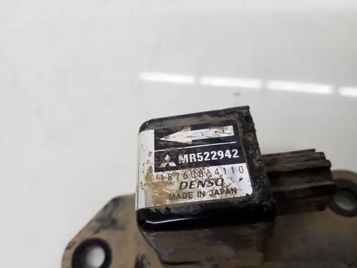 Mitsubishi Pajero Sport (1996 - 2004)  MR522942 Датчик удара надувных подушек