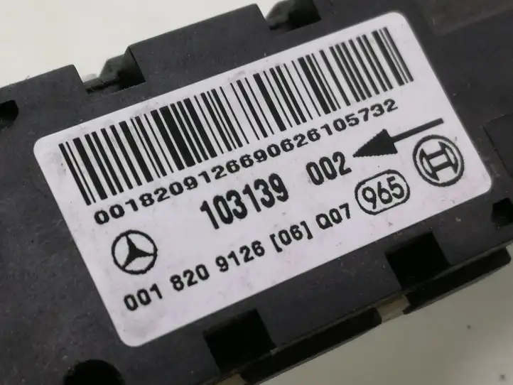 Mercedes-Benz C W203 (2000 - 2007) 0018209126 Датчик удара SRS — фото 3