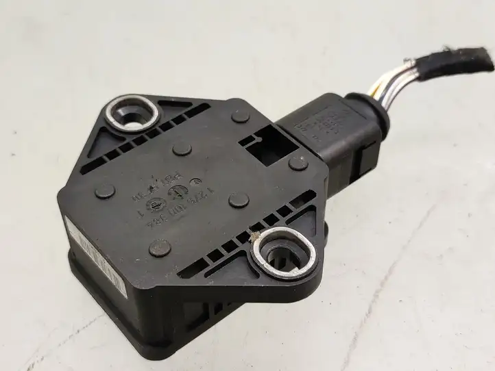 Audi A6 (2001 - 2004)  8E0907637A Датчик ESP (системы стабильности) (датчик курсовой устойчивости))