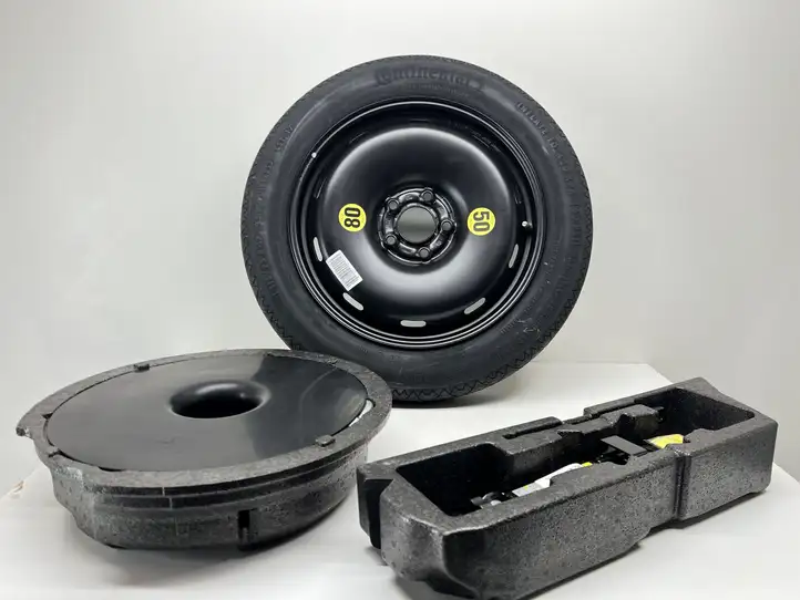 Mini Cooper Countryman F60 (2016 - 2020) 6851507 Обшивка ниши запасного колеса — фото 1