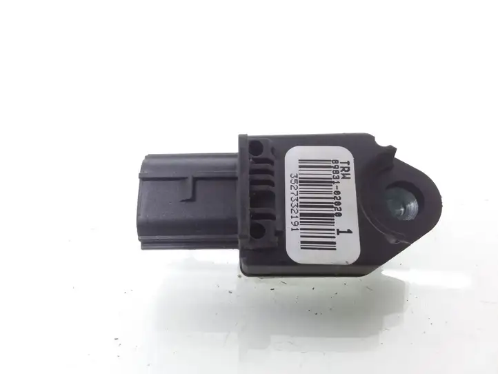 Toyota Corolla Verso E121 (2004 - 2007) 8983102020 Датчик удара SRS — фото 1