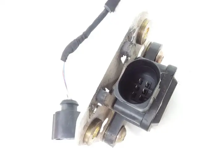 Audi A6 (1997 - 2001)  4B0907655 Датчик ESP (системы стабильности) (датчик курсовой устойчивости))