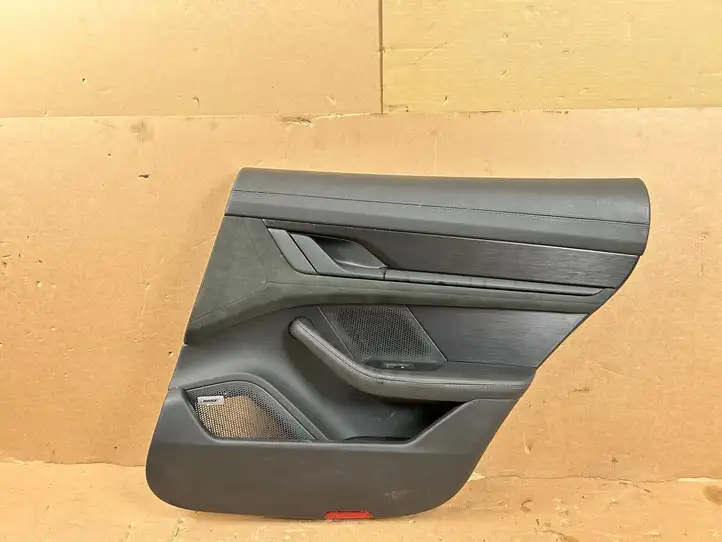 Porsche Taycan 9J1 (2019 - ) 9J1867212 Обшивка задней двери — фото 1