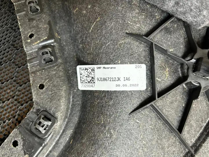 Porsche Taycan 9J1 (2019 - ) 9J1867212 Обшивка задней двери — фото 6