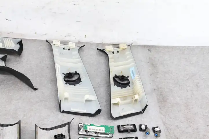 BMW X3 F25 (2010 - 2017) 8062217 Комплект потолочных ручек — фото 9
