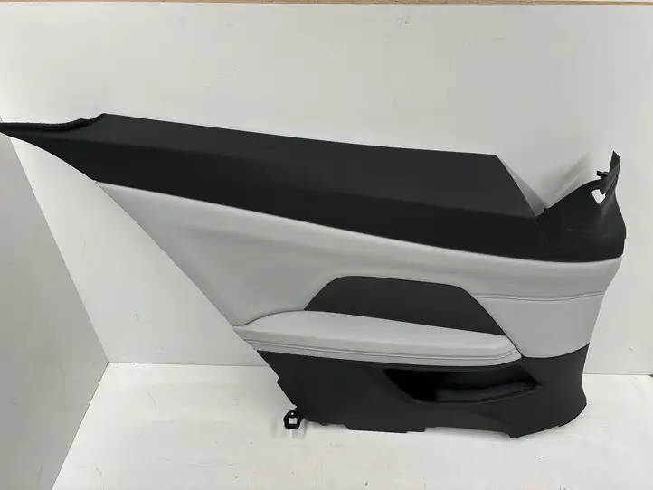 BMW M4 G82 G83 (2020 - ) 51427883511 Обшивка задней двери — фото 2