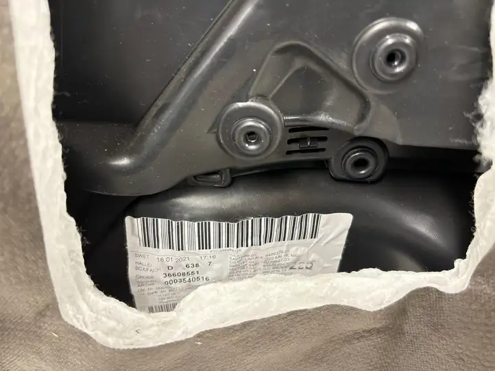 BMW M4 G82 G83 (2020 - ) 51427883511 Обшивка задней двери — фото 6