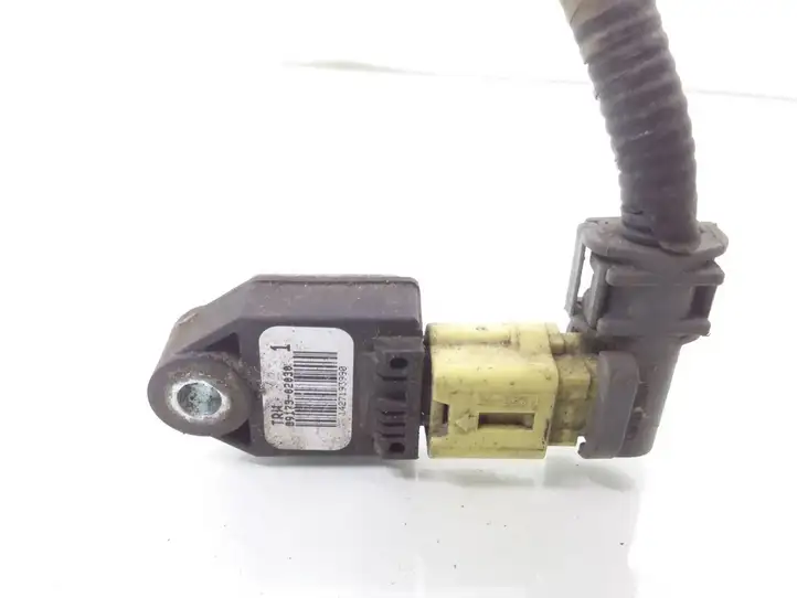 Toyota Corolla Verso E121 (2004 - 2007) 8917302030 Датчик удара SRS — фото 1