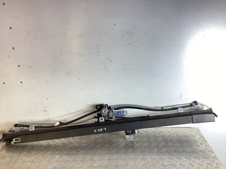 Lexus GS 250 300 350 300h 450h (2015 - 2020) 6435030150 Электрическая шторка заднего стекла — фото 1