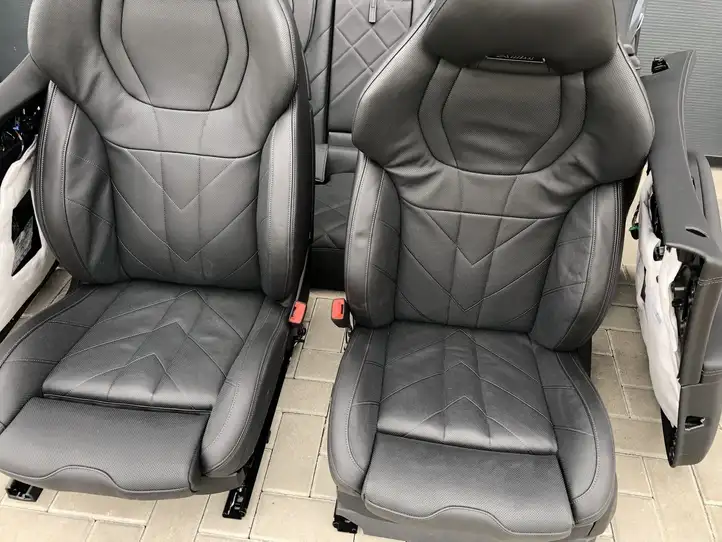 BMW XM (2022 - ) Комплект салона — фото 4