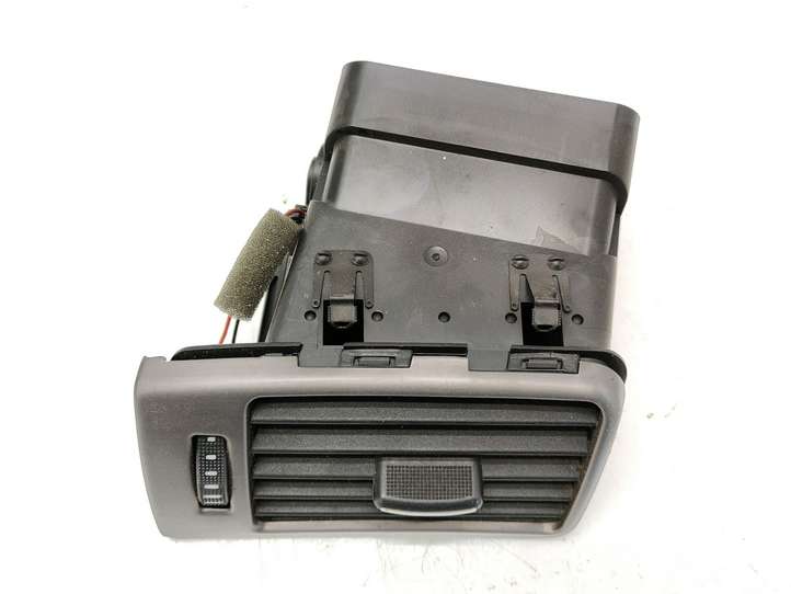 Audi A6 (2001 - 2004)  4B1820901 Боковая воздушный дефлектор